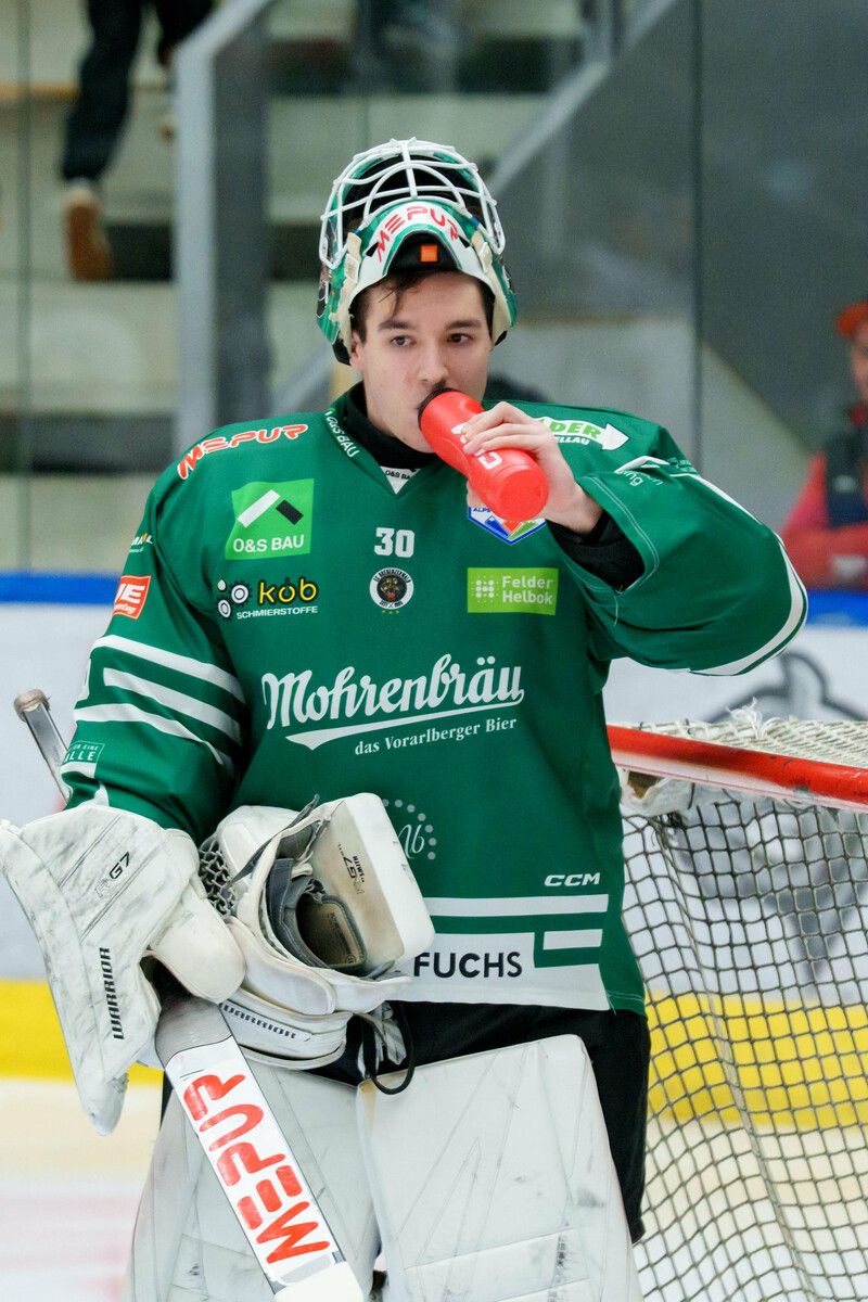 ECB-Goalie Cosmo Reichhalter musste sechsmal hinter sich greifen.⇒stiplovsek