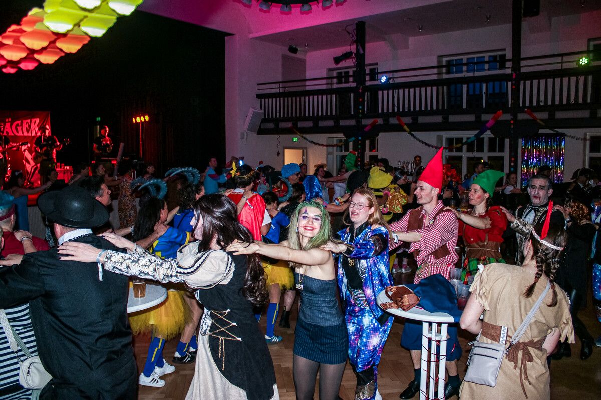 Beste Stimmung herrschte beim VfB-Faschingsball im Löwensaal.⇒vfb hohenems
