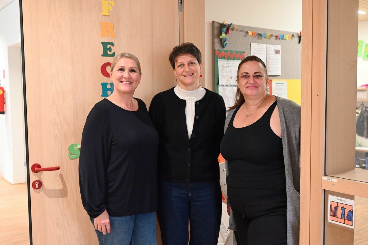 Das Team der Kindergarten-Sozialarbeit am Kindi Kastenlangen: Kindergartenleiterin Bettina Bargehr (v. l.), Projektinitiatorin Andrea Hollenstein und Sozialarbeiterin Sandra Walz. ⇒BVS