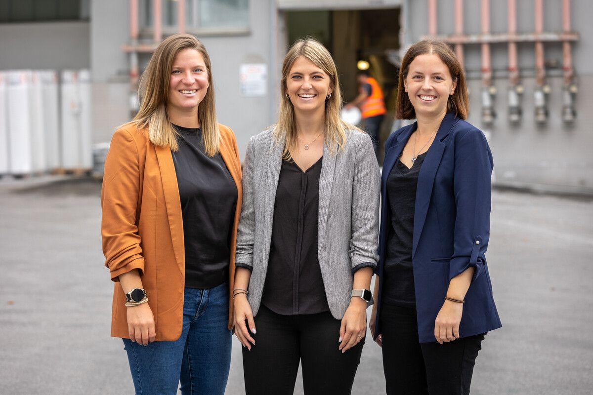 Das Team der Personalabteilung bei Röfix (Mitte: Jacqueline Leitner).⇒ Weissengruber & Partner Fotografie OG