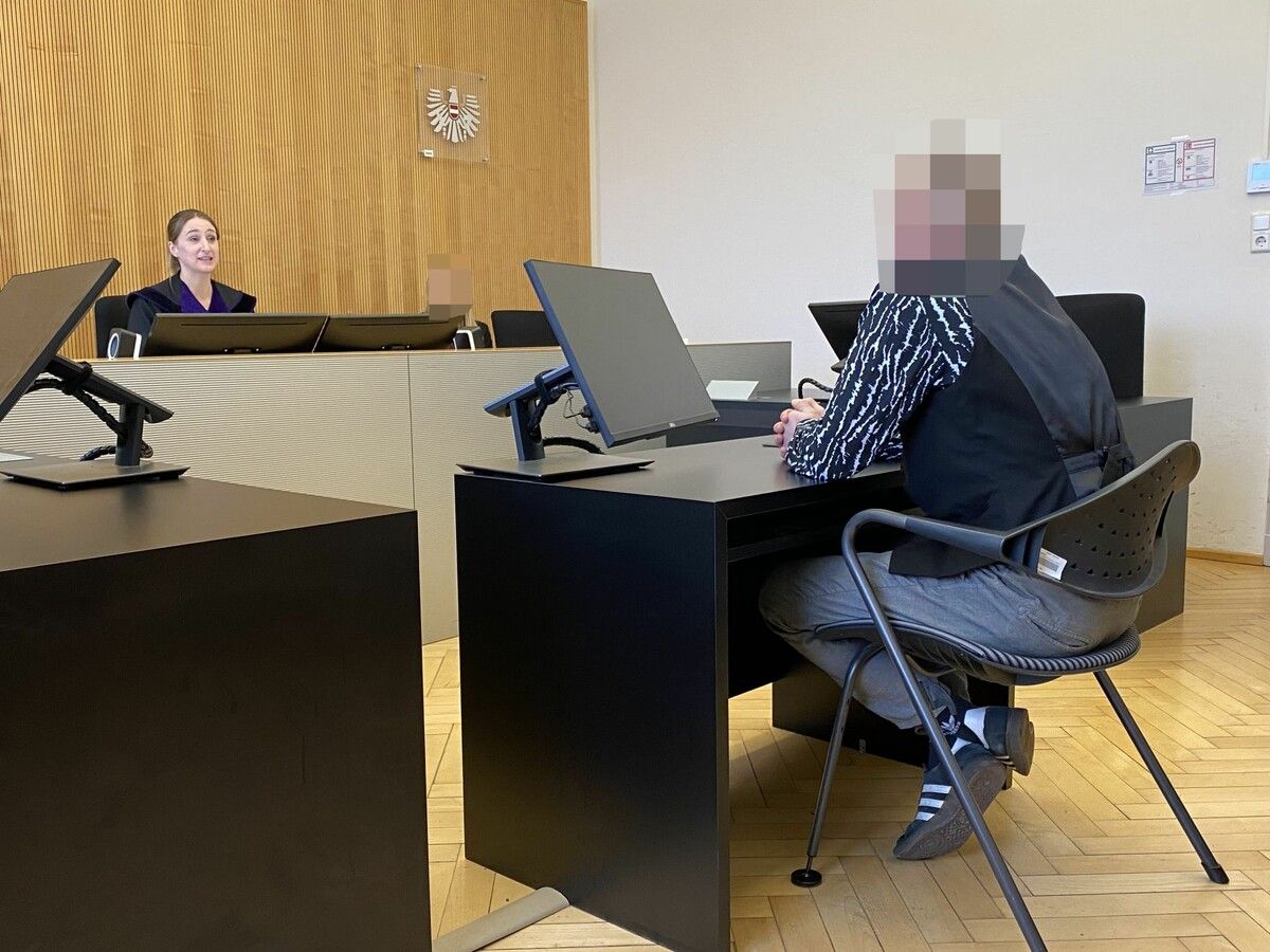 Der Angeklagte zeigte sich vor Richterin Kathrin Feurle grundsätzlich geständig.⇒ec