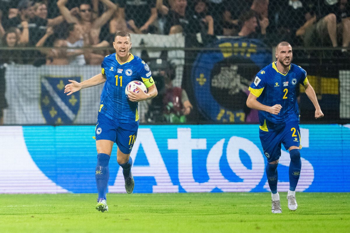 Der Bosnier Edin Dzeko traf in seinem ersten Match für Schalke 04.⇒apa