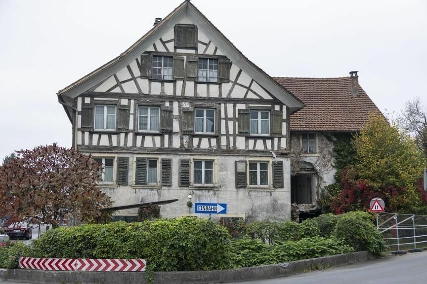 Der Countdown für den Abriss des ehemaligen Gasthauses Bären läuft. ⇒VN/Paulitsch (3)