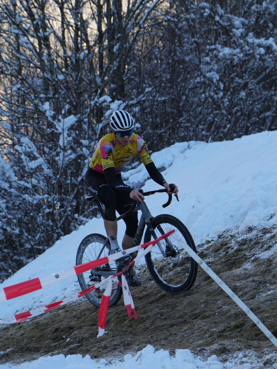 Der Dornbirner Kilian Feurstein gewann in seinem ersten Cyclocrossrennen den Vizestaatsmeistertitel. ⇒Piringer