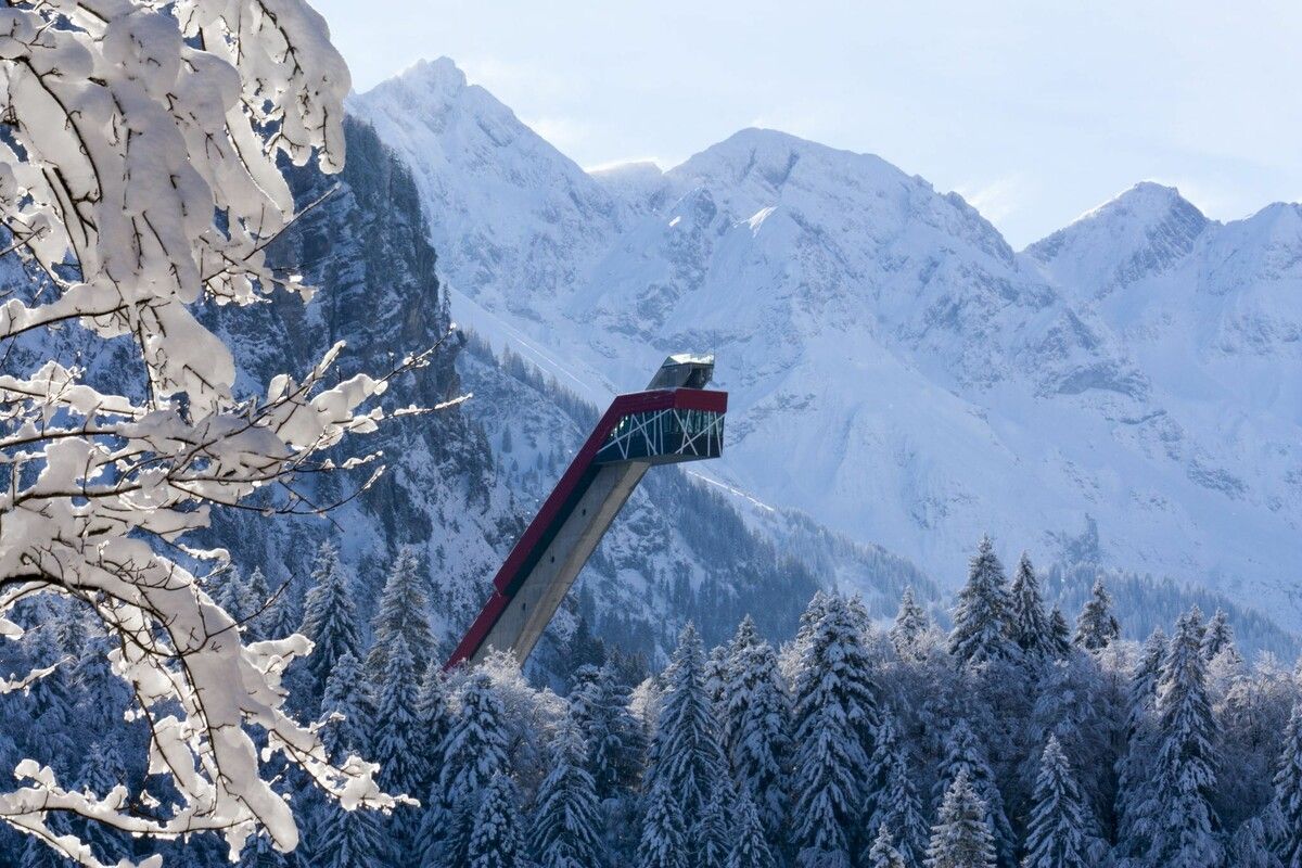 Der Museumsverein lädt zu einer Fahrt nach Oberstdorf ein. ⇒Skiflugschanze Oberstdorf