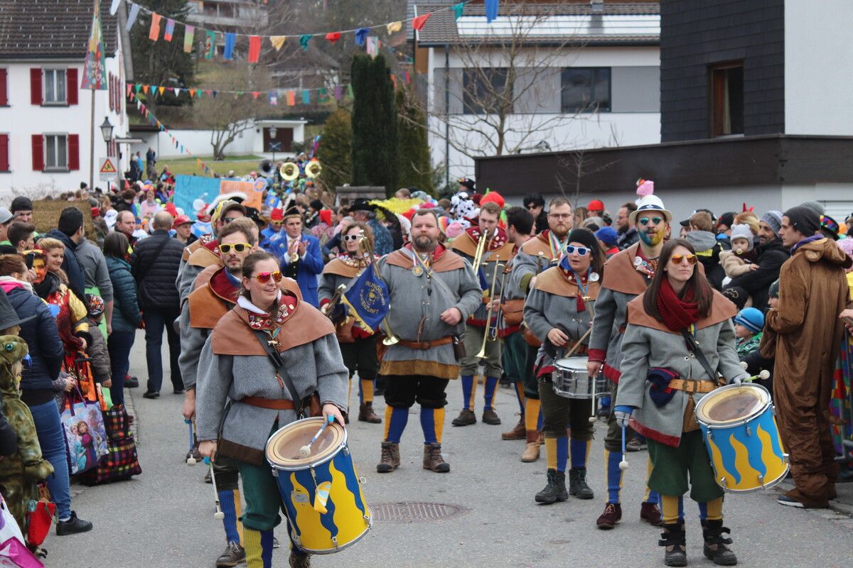 Der Rungeliner Maskenlauf eröffnet auch heuer wieder offiziell die fünfte Jahreszeit in Bludenz, Bings und Braz. ⇒bludenz