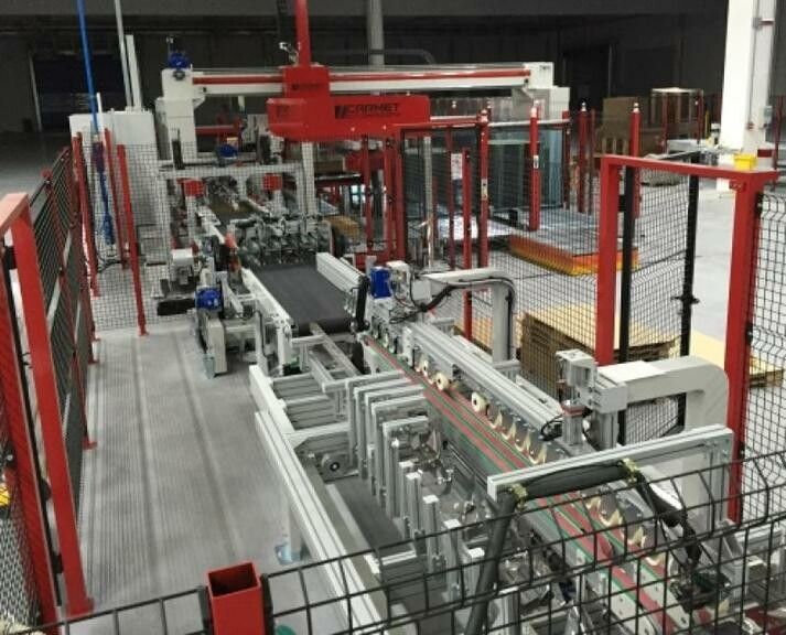 Der Spezialist für die Entwicklung und Fertigung modularisierter Sonderanlagen und Verarbeitungslösungen für die Holz-, Metall- und Kunststoffindustrie muss auf die Bremse treten. ⇒FA (2)