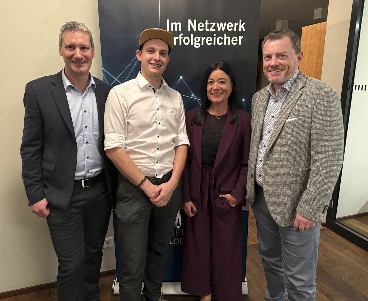 Der stellvertretende Obmann Philipp Wessiak, Ralf Pfefferkorn, Obfrau Elke Böhler und Markus Schrott beim VNL-Neujahrsempfang.⇒Franc