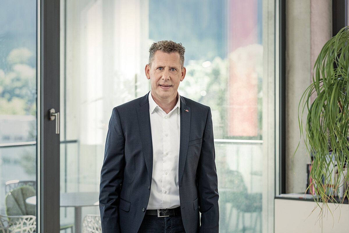 „Die Anerkennung der Pflege als Schwerarbeit war längst überfällig”, sagt AK-Präsident Heinzle. ⇒ak