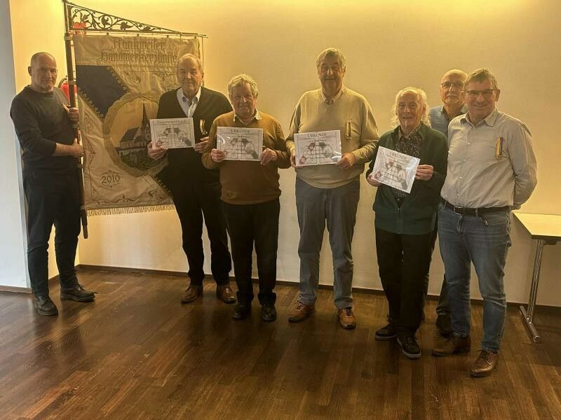 Die Geehrten Robert Marte, Hans Frick, Karl-Heinz Würbel, Fredi Lang mit den Funktionären Joachim Entner, Michael Bischof und Erhard Hafner.