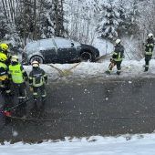 Mehrere Unfälle wegen tückischer Glätte
