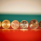 Tschüss Lew, Hallo Euro