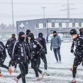 Trotz starkem Schneefall  beste Laune bei Altachs  Kickern im Auftakttraining. »C1
