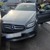 Von Pferd erschreckt