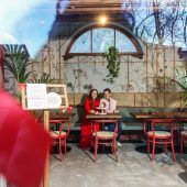 Neues Café in alten Gemäuern