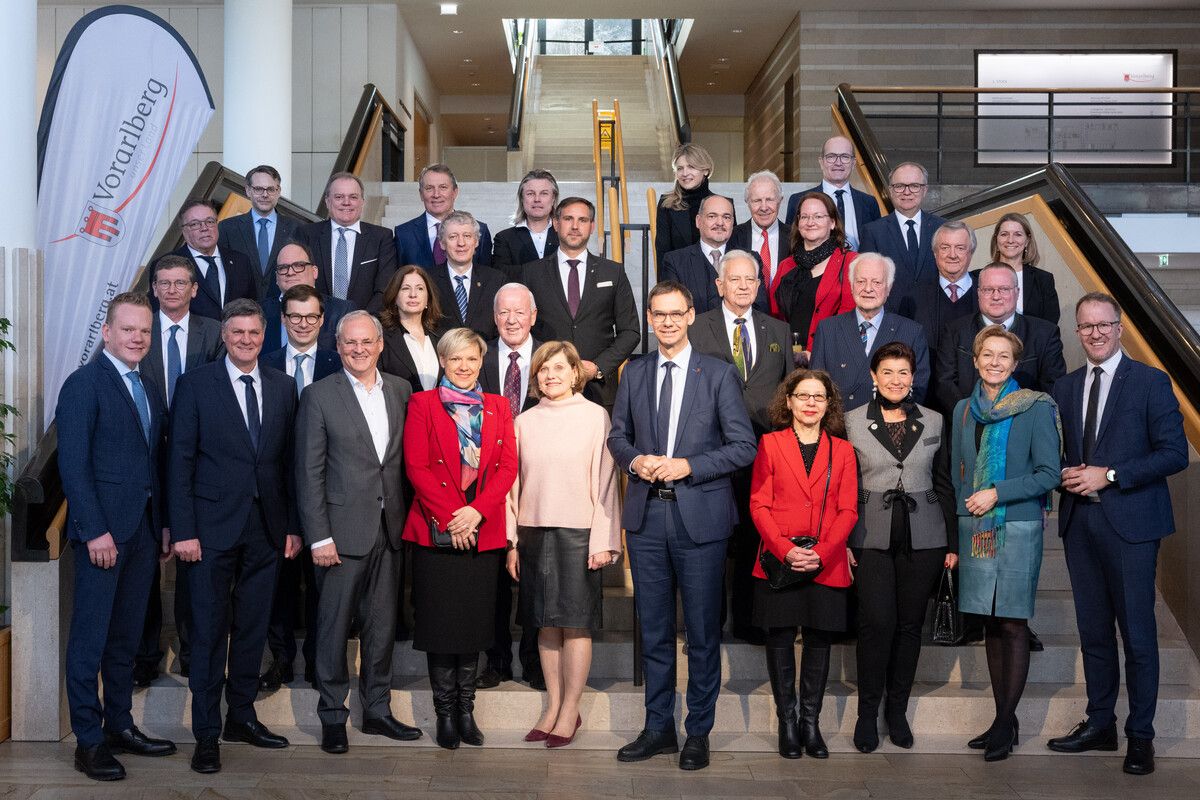 Für Vorarlberg sind derzeit insgesamt 46 Konsuln zuständig. Davon haben 15 ihren Sitz in Vorarlberg.⇒VLK/Serra