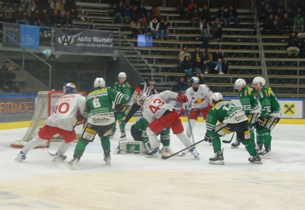 Gegen die Red Bull Hockey Juniors hingen die Trauben für die Wälder zu hoch.⇒siha