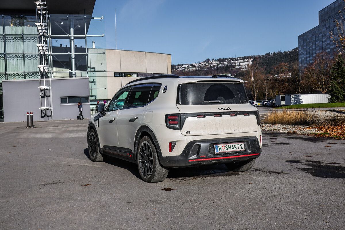 Hinter der Heckklappe verbirgt sich ein maximales 1530-Liter-Stauraumvolumen.⇒