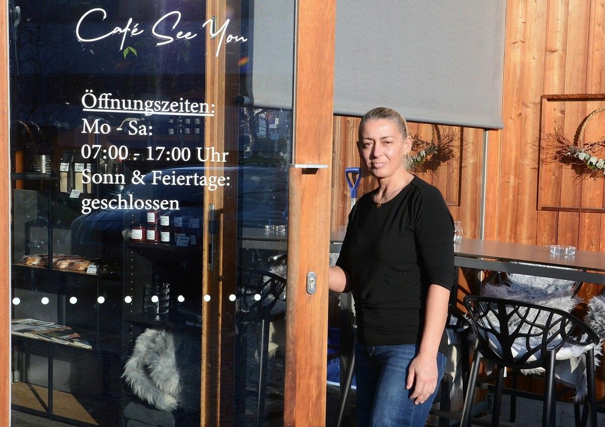 Im Café See You in Röthis hat Sükran ihren Wunsch-Arbeitsplatz gefunden. ⇒HRJ (4)