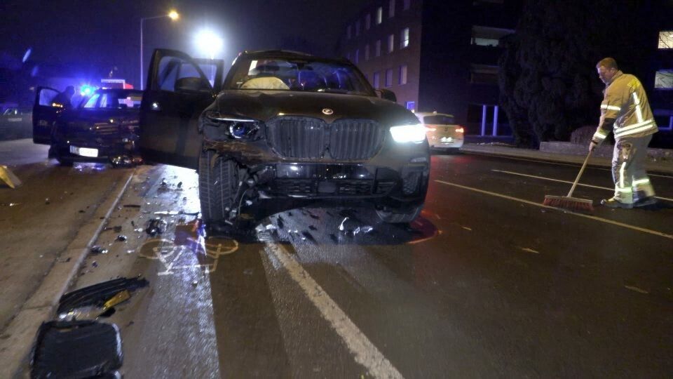 Im Gegensatz zu den Autos kamen bei dem Unfall glücklicherweise keine Personen zu Schaden.⇒VOL.AT