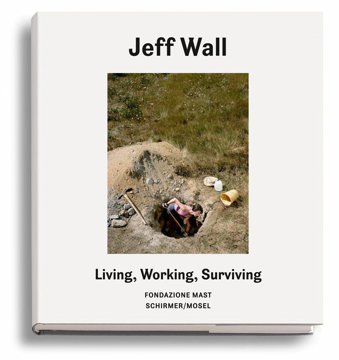 “Jeff Wall: Living, Working, Surviving“ ist im Schirmer/ Mosel Verlag erschienen.