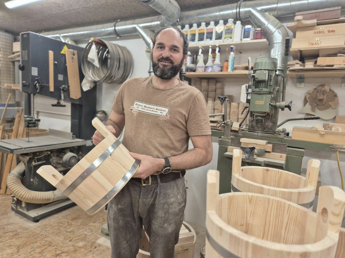 Jürgen Tschofen ist einer der letzten Weißküfer in Vorarlberg. ⇒VN/JUN