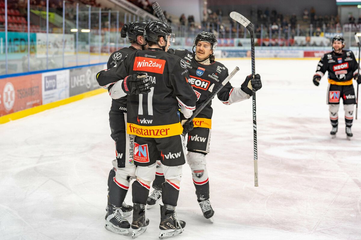 Kevin Macierzynski tor zum 1:0 Eishockey Pioneers vs EC Salzburg