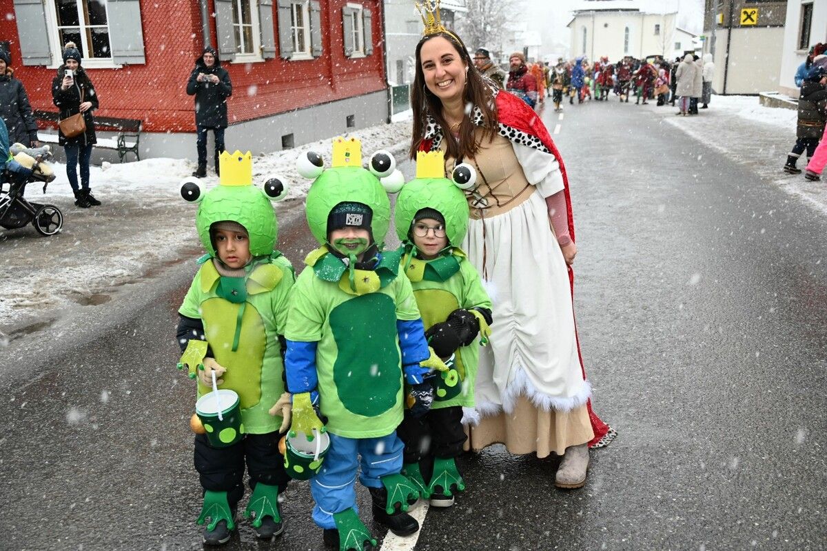 Kinder im „Märchenkindergarten“ beim Dalaaser Umzug.⇒DOB