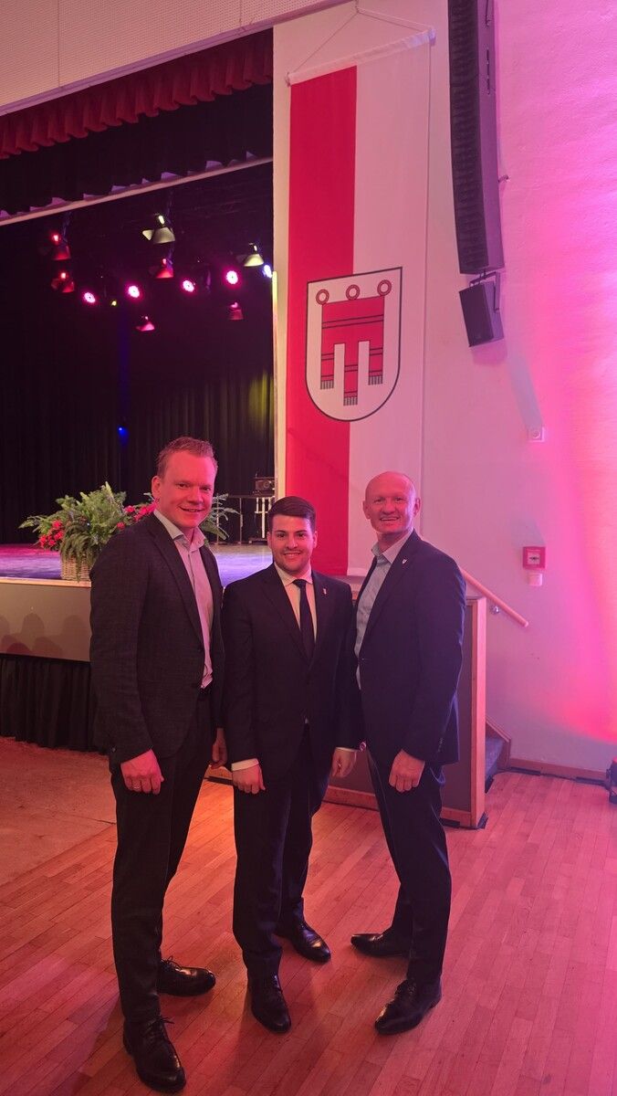 Litzke mit Parteichef Bitschi (links) und seinem Bludenzer FPÖ-Kollegen und Landtagsabgeordnetem Joachim Weixlbaumer.