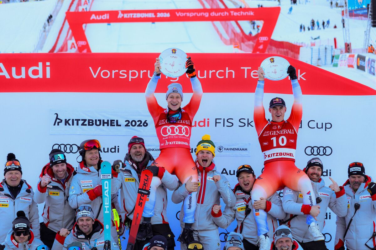 Marco Odermatt holte sich den Sieg im Super-G beim Auftakt der Hahnenkammrennen vor Landsmann Franjo von Almen. ⇒gepa