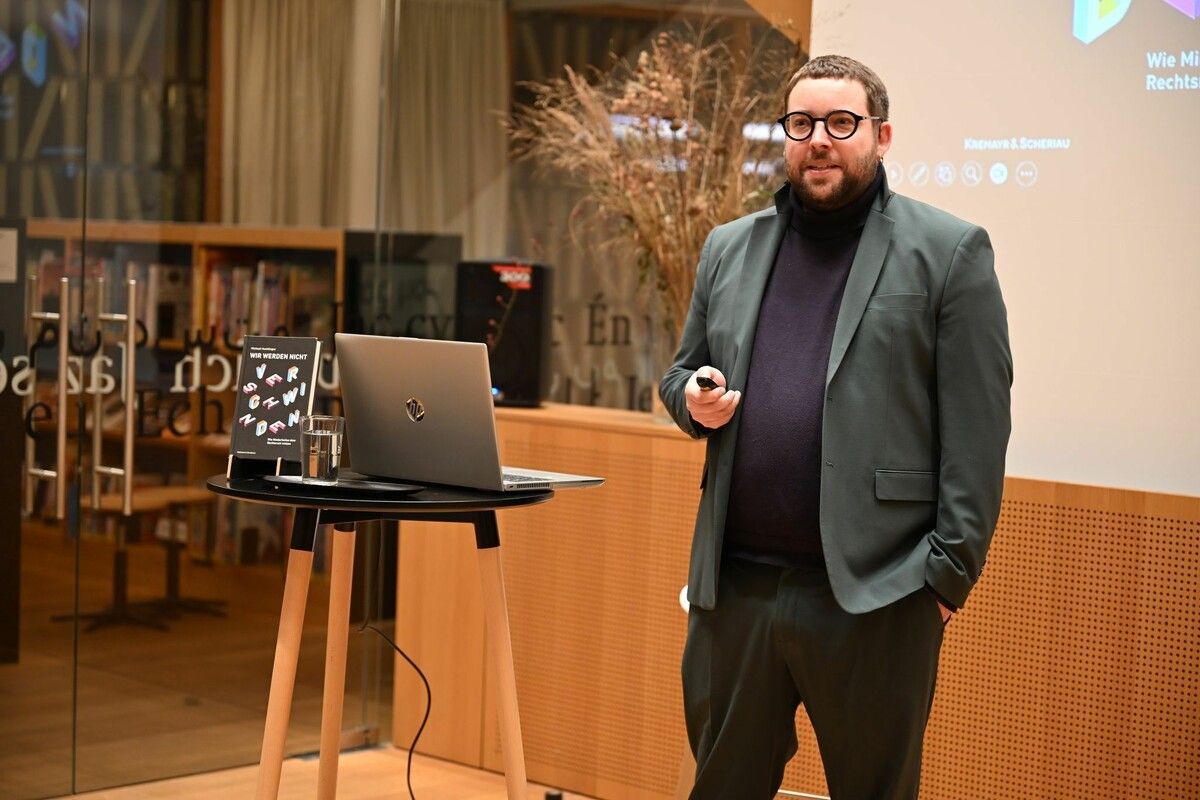Michael Hunklinger beschäftigt sich mit Demokratie, Queer Politics sowie Fragen sozialer Gerechtigkeit und der Rolle von Diversität in Politik und Gesellschaft. ⇒lcf (3)