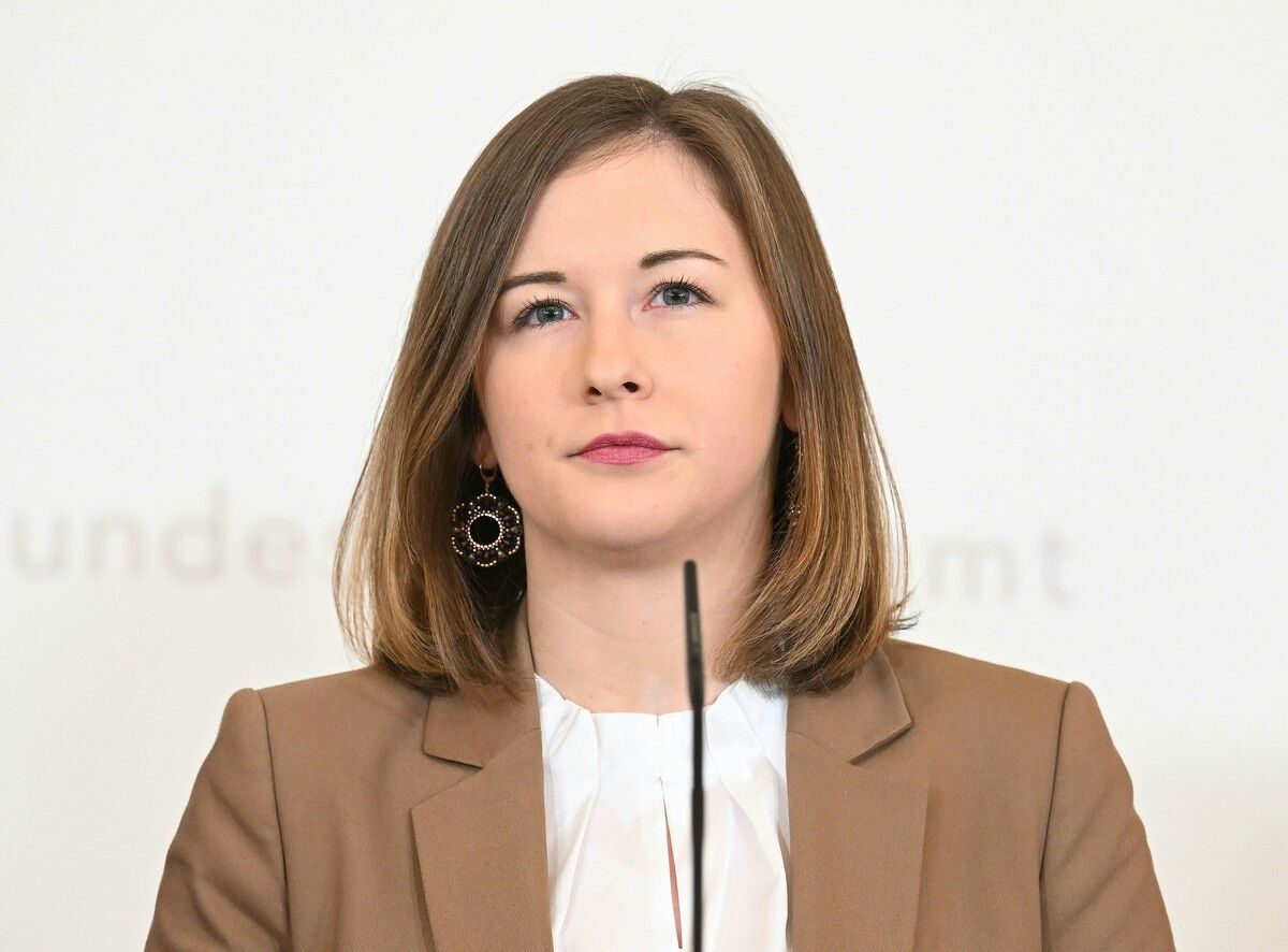 Ministerin Claudia Bauer: Zivildienst höchstens auf 12 Monate verlängern.