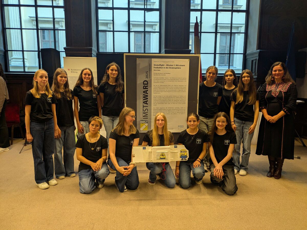 Mit einem Wetterballon bis in die Stratosphäre – das Projekt des Instituts St. Josef wurde mit dem IMST-Award ausgezeichnet. ⇒
              ⇒
              Mittelschule Institut St. Josef
