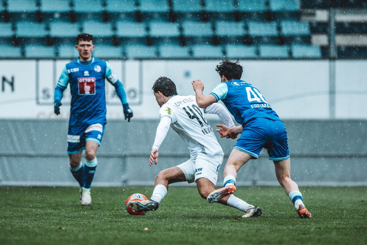 Nach dem ersten Seitenwechsel ließ Anteo Fetahu gleich vier Luzerner aussteigen, verfehlte jedoch im Abschluss das Tor.⇒SCRA/Meier