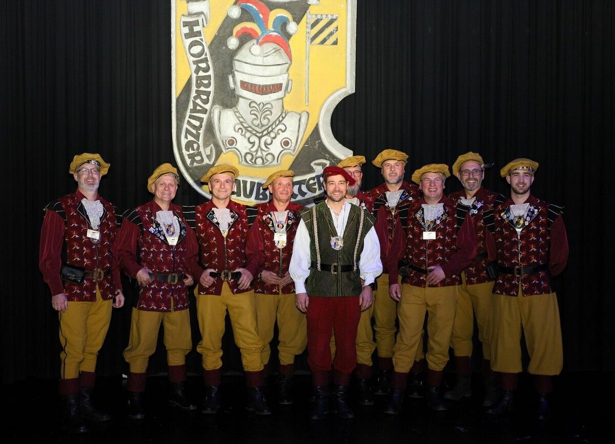 Neu bei den Raubrittern: Knappe Dominik (M.) mit den Raubrittern.