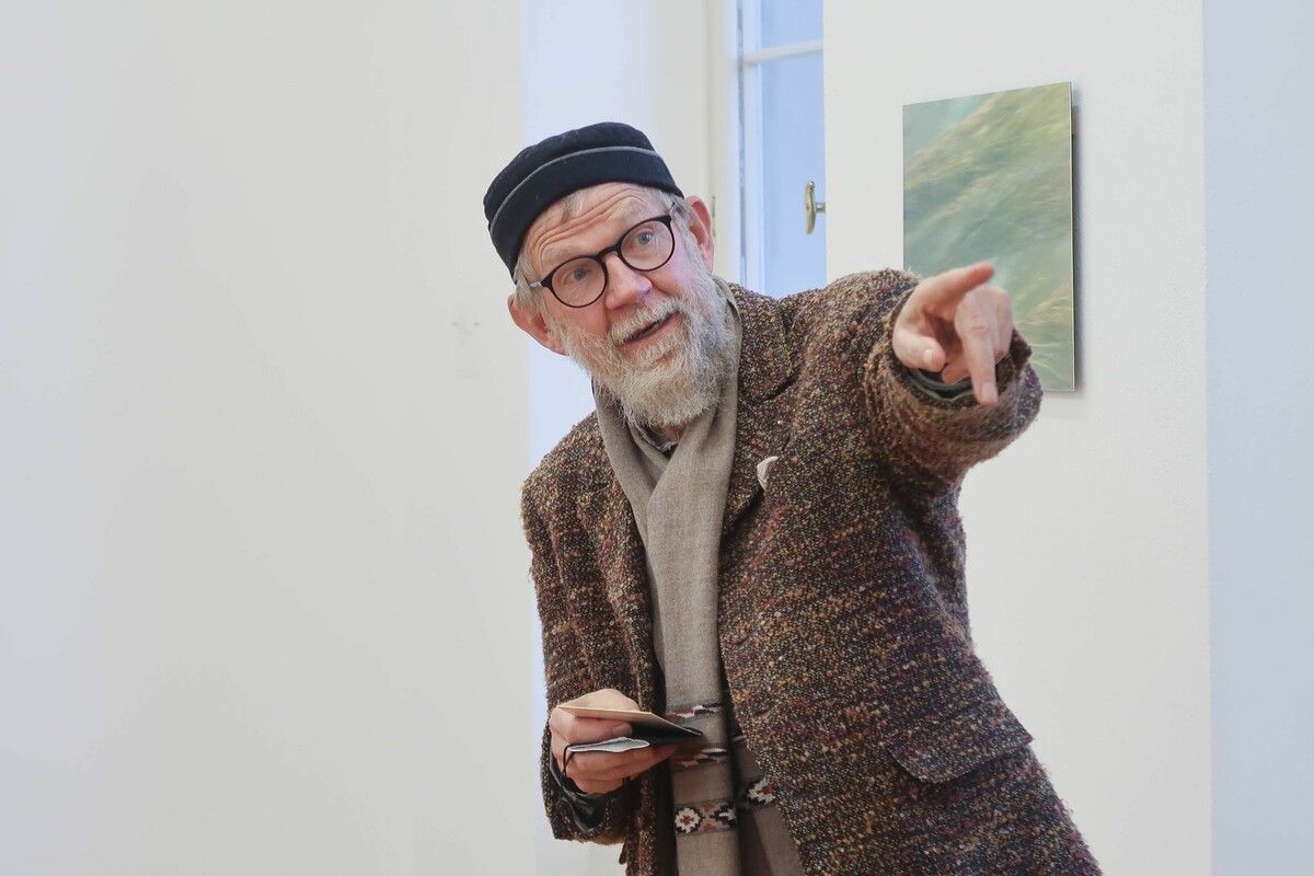 Reinold Amann organisiert auch immer wieder Ausstellungen, wie hier im Künstlerhaus Palais Thurn und Taxis in Bregenz.⇒EM (2)