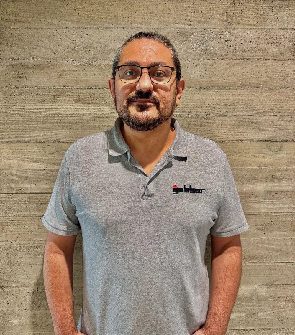 Serdal Stern hat die Bregenzer Baufirma Gobber vollständig übernommen. Er ist langjähriger Mitarbeiter des Unternehmens und seit 2018 Geschäftsführer.⇒FA