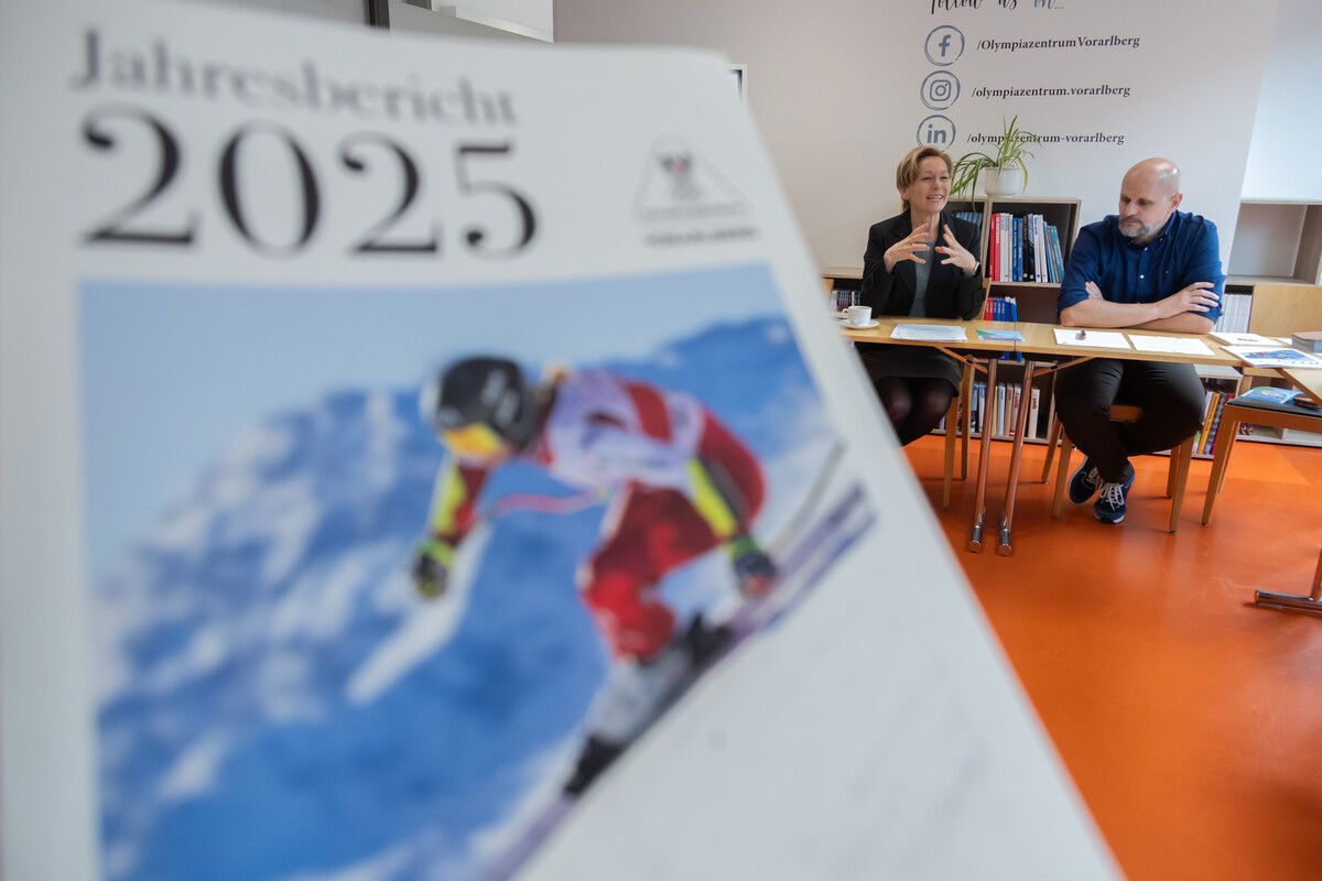 Sportlandesrätin Martina Rüscher und OZ-Geschäftsführer Sebastian Manhart präsentierten den Jahresbericht für 2025.⇒Hartinger