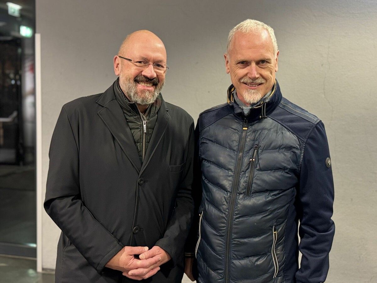 Unter den Besuchern: Bernie Weber und Konrad Müller.