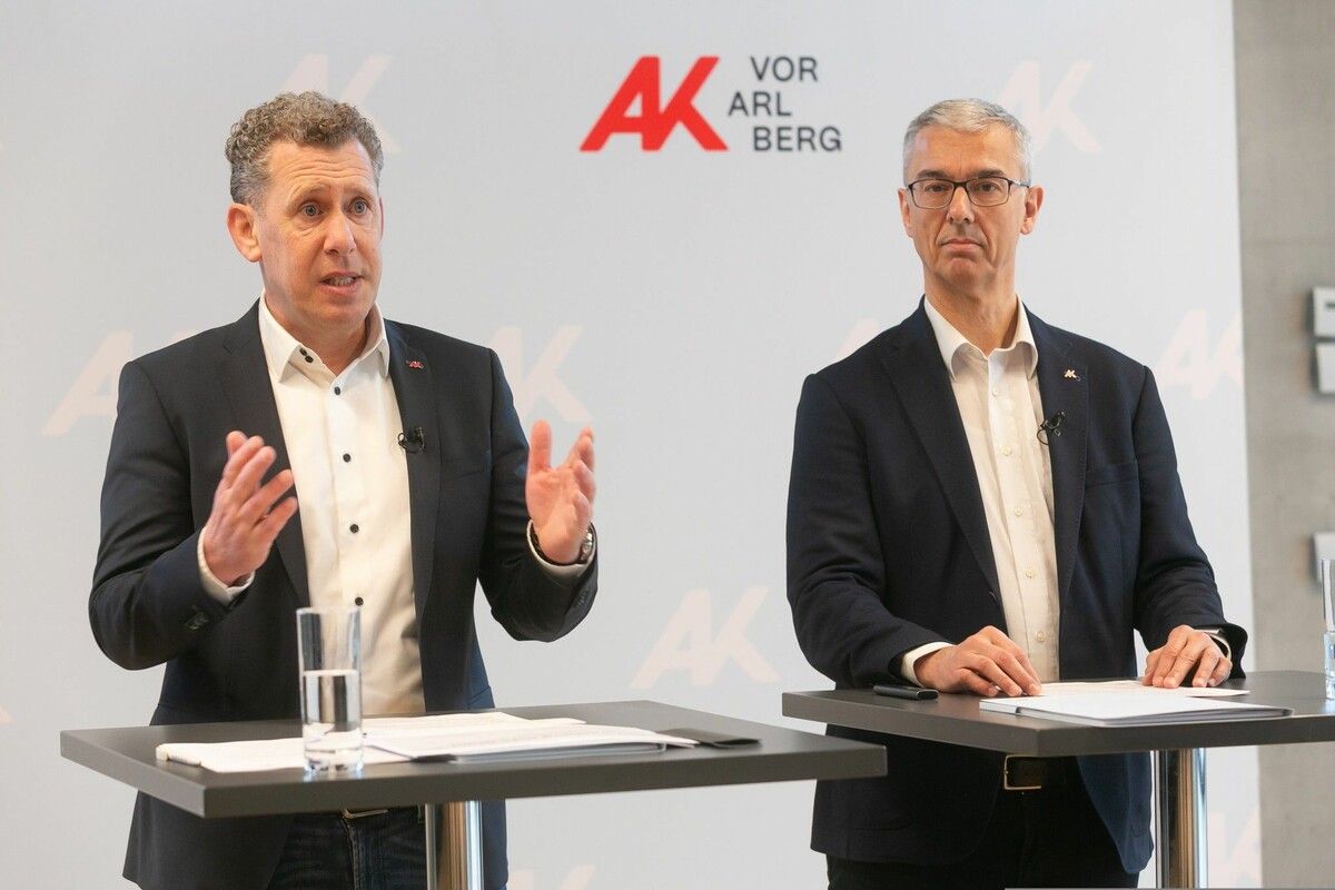 AK-Präsident Bernhard Heinzle und AK-Direktor Andreas Lampert stellten die Jahresbilanz für 2025 vor. ⇒Mathis