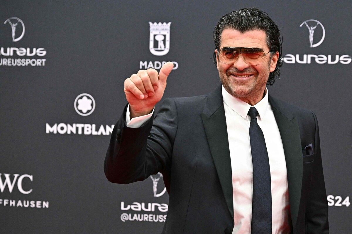 Alberto Tomba wird das Feuer auf dem Arco della Pace in Mailand entzünden. ⇒GEPA