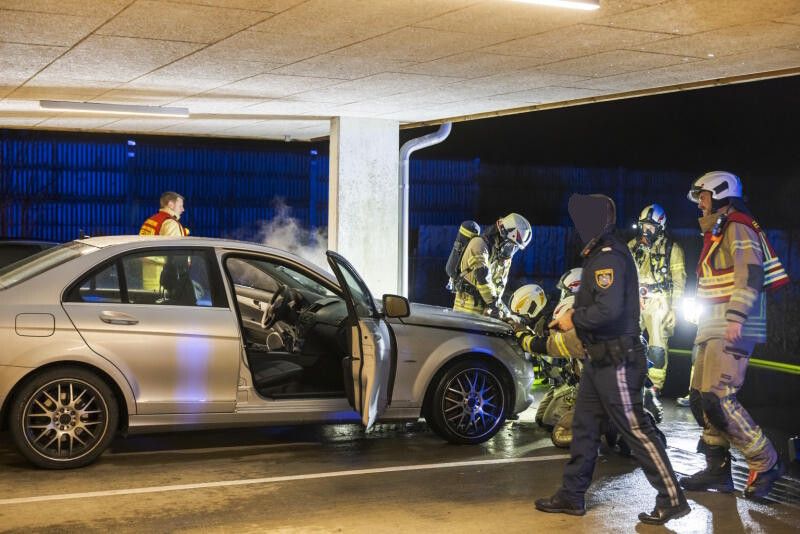 Am Löscheinsatz waren 31 Mitglieder der Feuerwehr Hohenems mit vier Fahrzeugen und die Bundespolizei beteiligt.⇒d. mathis