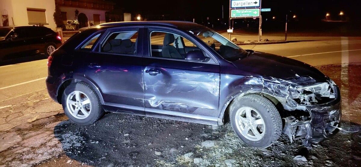 An den beteiligten Fahrzeugen entstand großer Sachschaden. ⇒FW St. Gallenkirch