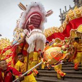 China läutet Jahr des Feuerpferdes ein