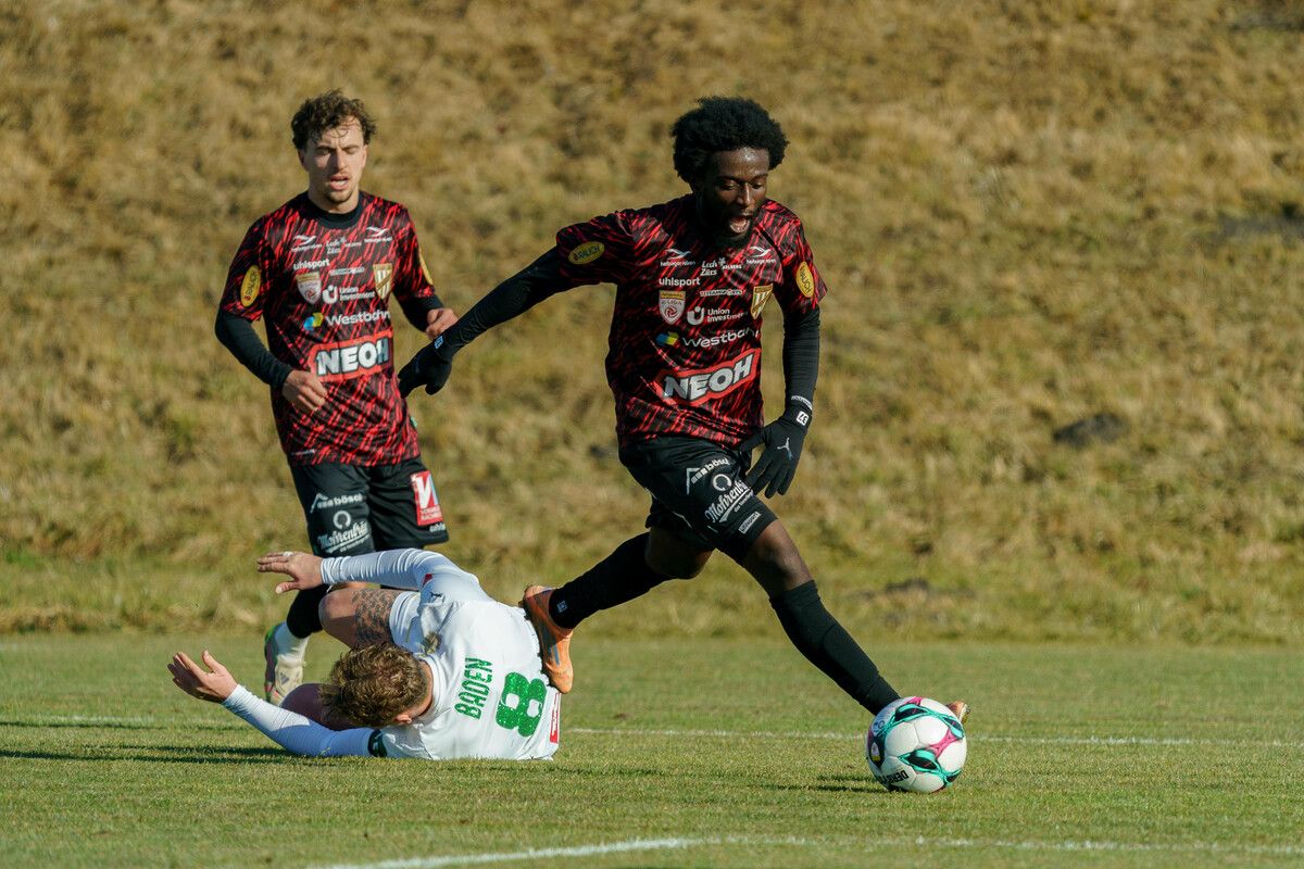 Austria Lustenaus Offensive rund um Jack Lahne war im Test gegen WSG Tirol alles andere als gefährlich, kam nur zu einer nennenswerten Chance.⇒stiplovsek