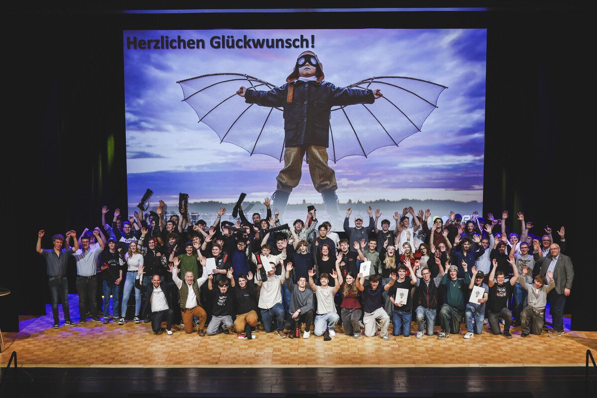 Beeindruckende Leistungen zeigte der Berufsnachwuchs im Metall- und Elektrogewerbe. Dazu gratulierten die Innungsmeister. ⇒WKV