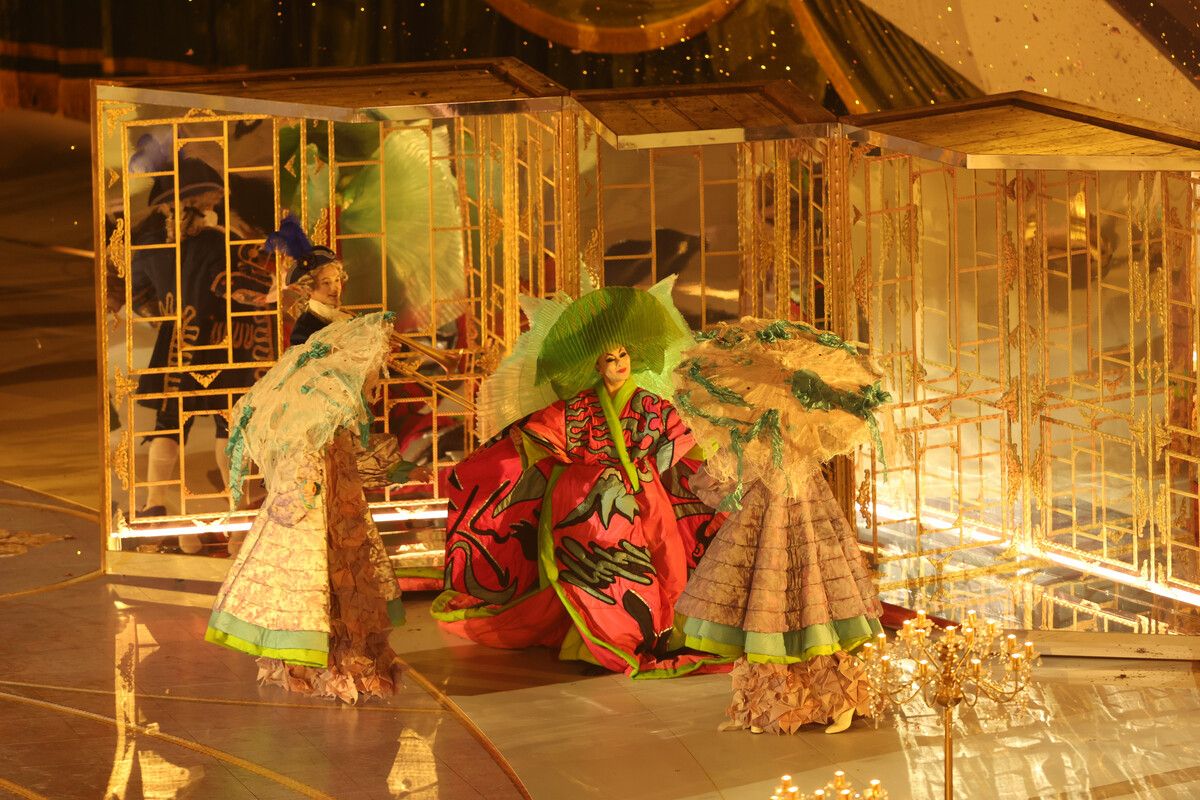 Berühmte Figuren aus Opern wie Giuseppe Verdis Aida und Rigoletto waren erst in einem Film „A night at the opera“ und dann plötzlich auf der großen Bühne in Verona zu sehen.⇒gepa