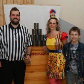 Wo Minipolizisten Bälle ballern