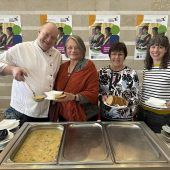 Suppe löffeln und Gutes tun