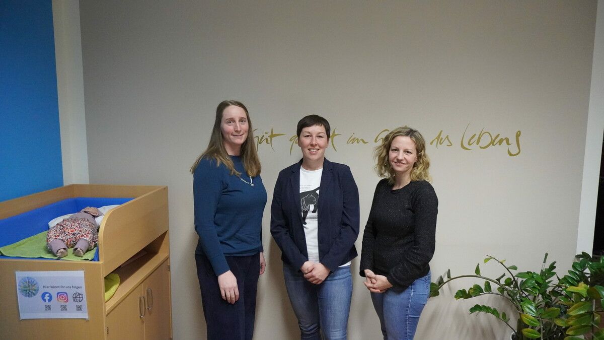 Claudia Rohner (v.l.), Birgit Wohlgenannt und Rebecca Miller (es fehlt: Shoshana Stadelmann).⇒